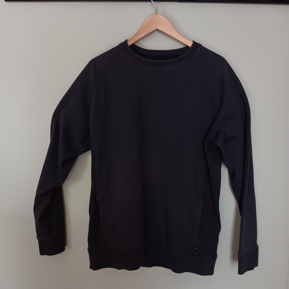 Mountain Hardwear Men's XL 3 pocket ventilated sweatshirt